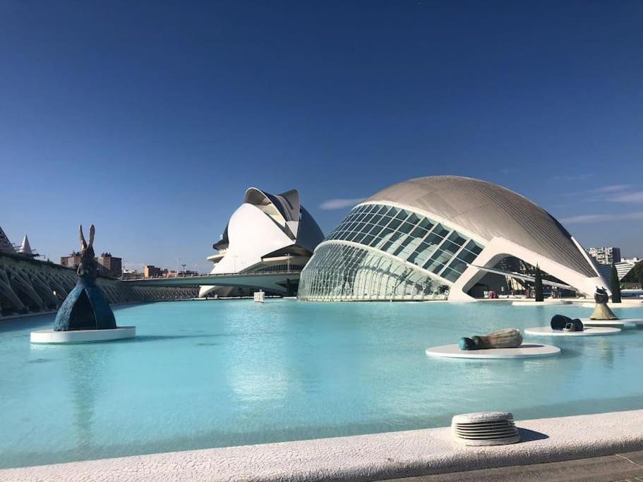 شقة Loft Con Estilo Y Terraza En Centro Historico فالنسيا المظهر الخارجي الصورة